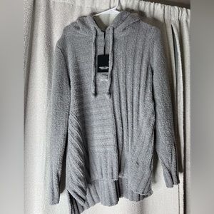Women’s hooded sweater